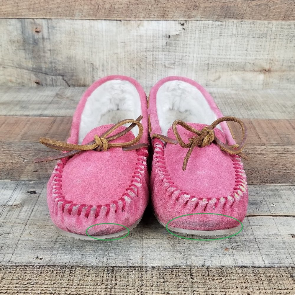 Minnetonka Pink Faux Fur Women Sz 8 Lined Suede Flats Moccasin Slippers Shoes - Picture 2 of 9